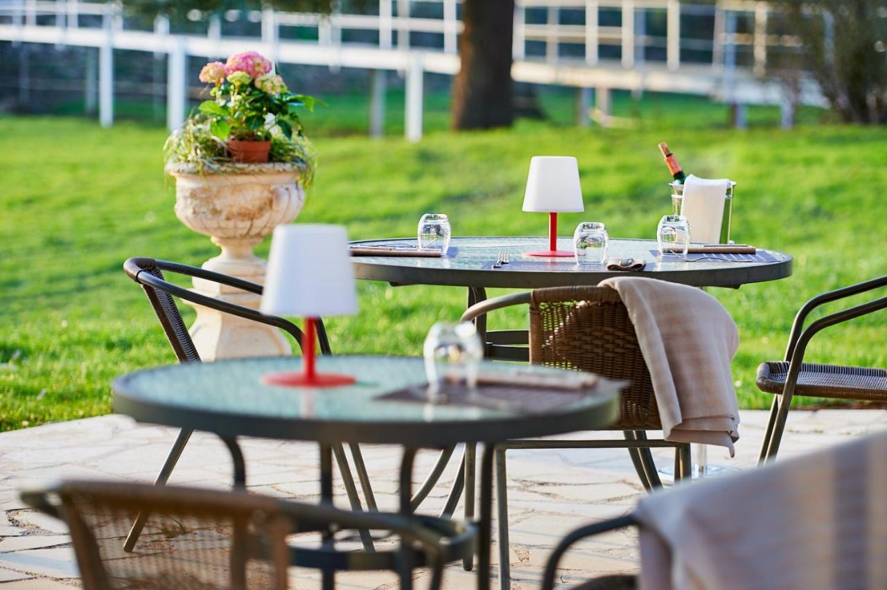 בזילס Logis Auberge Du Port מראה חיצוני תמונה